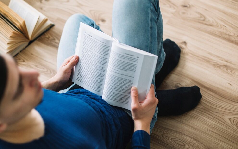 “Contempladores de nubes”, por María Rosa Lojo, Pasiones Argentinas, Clarín, 13 de mayo de 2025