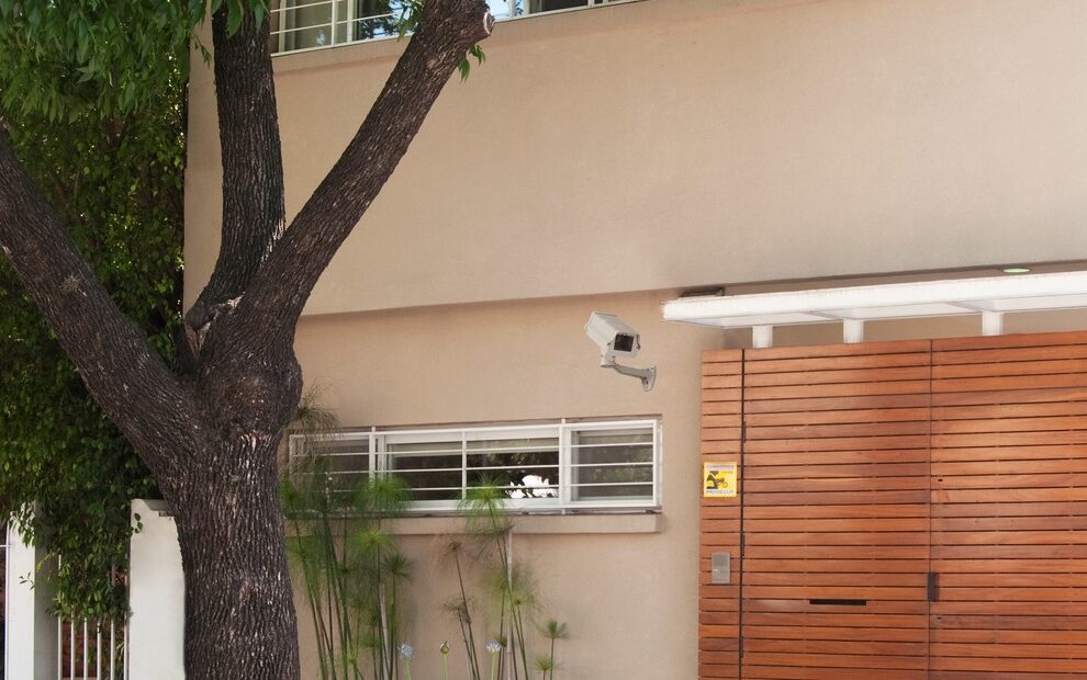 “La ciudad que era un jardín” por María Rosa Lojo para “Pasiones Argentinas”, Diario Clarín, 16 de febrero de 2026