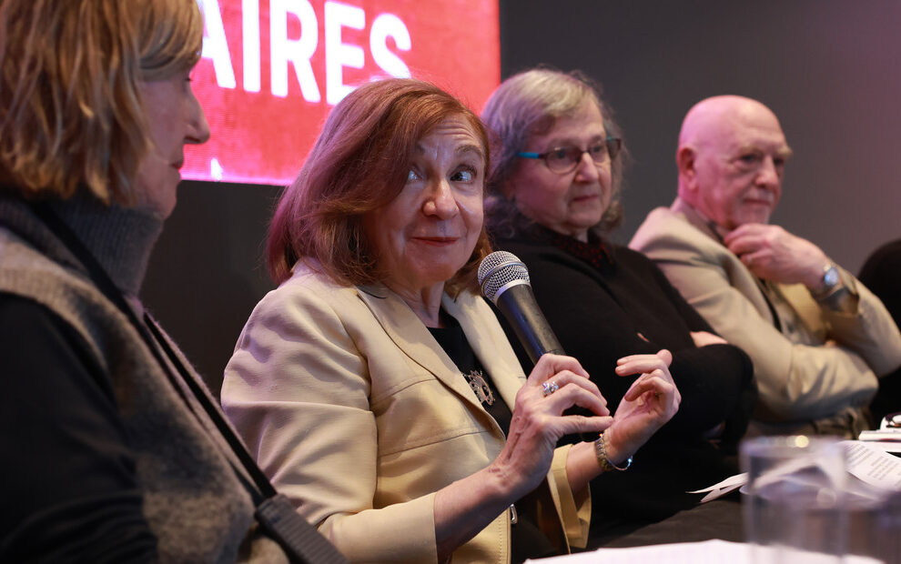 María Rosa Lojo en la mesa “Cómo leer lo que no se podía leer”. Ciclo 50 años de Lecturas y Escrituras en Argentina. Feria Internacional del Libro de Buenos Aires, 29 de abril de 2026